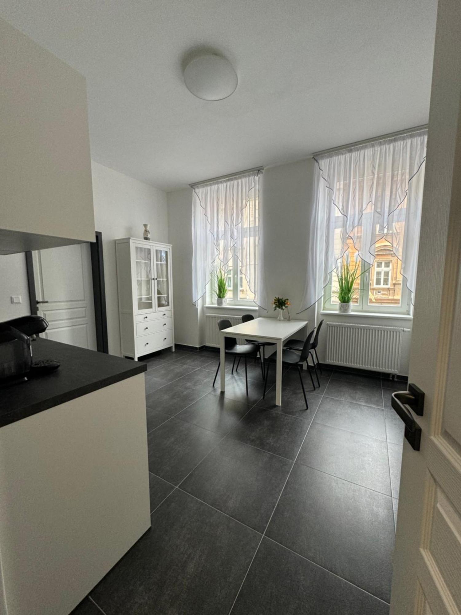 Top Class Apartments In Carlsbad Bulharska Street Karlovy Vary Ngoại thất bức ảnh